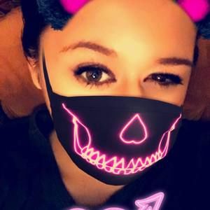 Meet your Posher, Amina